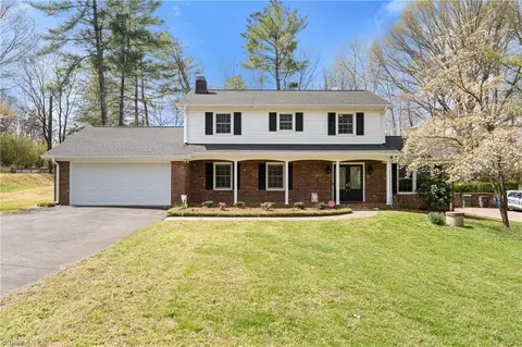 4520 Chebar Dr, Pfafftown, NC 27040
