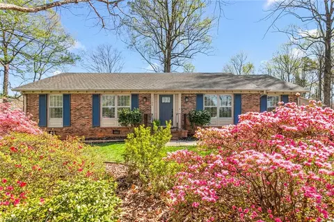 1104 Lamp Post Ln, Greensboro, NC 27410