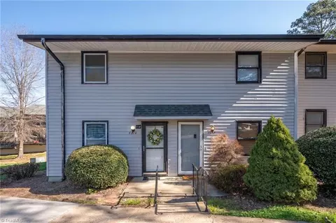 4014 Bend Dr S, Winston Salem, NC 27107