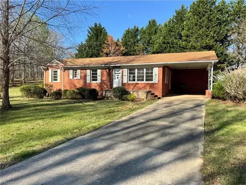 1118 Timberlane, Asheboro, NC 27205
