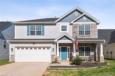 3474 River Farm Dr, Kernersville, NC 27284
