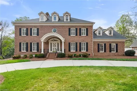 3403 Donnington Ct, Greensboro, NC 27407