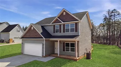 141 Hickory Creek Ct, Winston Salem, NC 27107