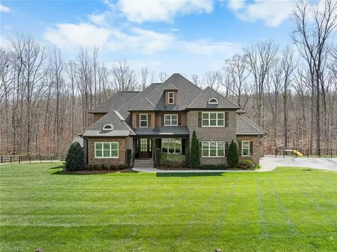 333 Punkin Ridge Ln, Winston Salem, NC 27107