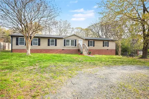 4022 Plum Tree Rd, Climax, NC 27233