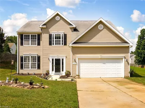 3741 Georgia Pond Ln, High Point, NC 27265