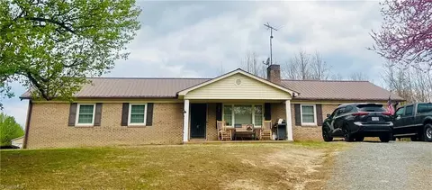 279 Stanley Rd, Mount Airy, NC 27030