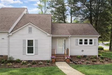 909 Chatfield Dr #C, Jamestown, NC 27282