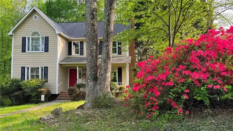 3144 Hickory Ridge Dr, Winston Salem, NC 27127