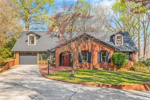 159 Maitland Ct, Clemmons, NC 27012