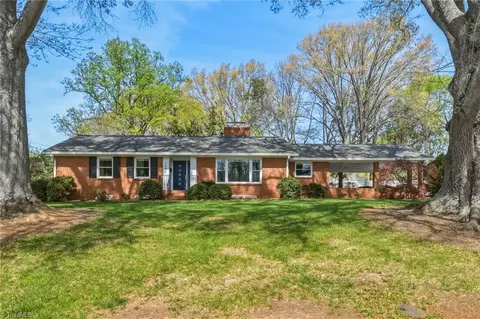 2442 Greenwich Rd, Winston Salem, NC 27104