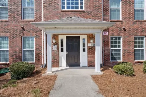 190 Shallowford Reserve Dr #104, Lewisville, NC 27023
