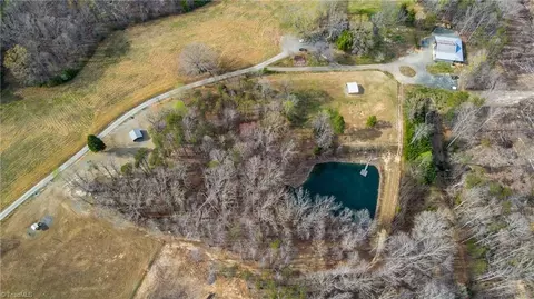 361 Settle Bridge Rd, Reidsville, NC 27320