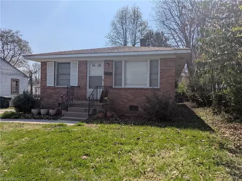 4004 Wooddale Ln, Greensboro, NC 27405