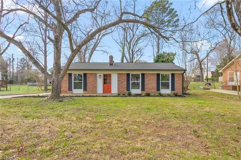 2821 Westchester Dr, Burlington, NC 27217