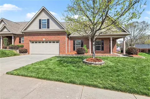 535 Trillium Place Dr, Kernersville, NC 27284