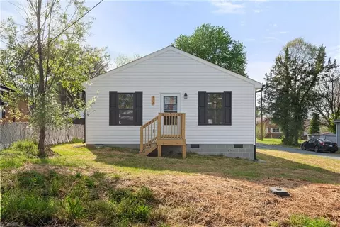 712 Richmond Ave, Burlington, NC 27217