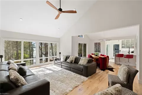 1955 Eastchester Dr #D, High Point, NC 27265