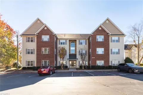 3724 Spanish Peak Dr #2-B, High Point, NC 27265