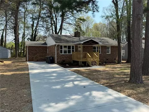 2217 Obrien St, Greensboro, NC 27407
