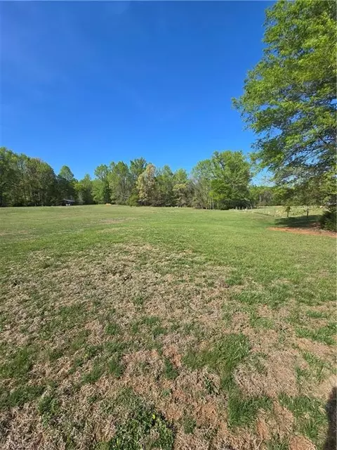 393 N Nc Highway 87, Reidsville, NC 27302