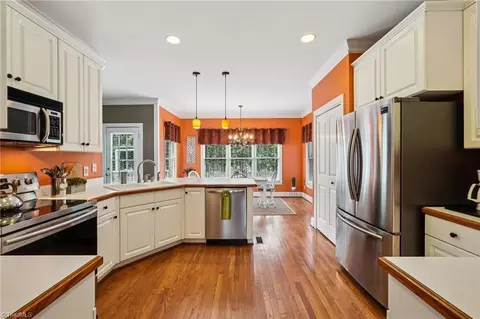 Kitchen - 3833 Wesseck Dr, High Point, NC 27265 photo 4 of 4