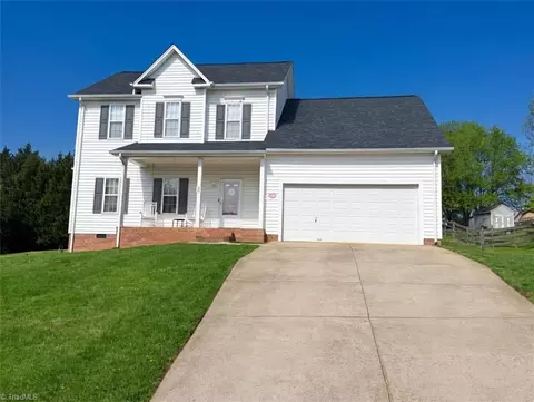 108 Willow Bend Dr, King, NC 27021