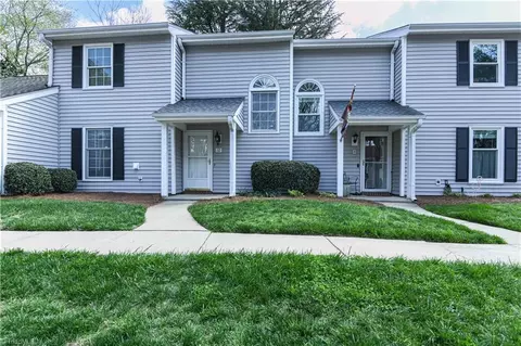 10 Appletree Ln, Greensboro, NC 27455