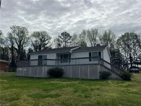 5244 Ridge Dr, Trinity, NC 27370