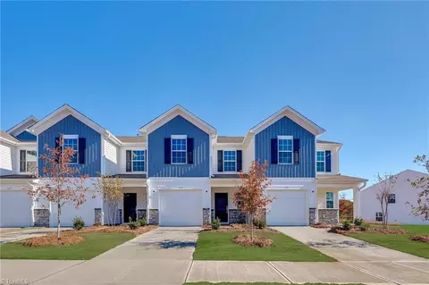 Exterior - 216 Plumtree Ct, King, NC 27021 photo 2 of 3