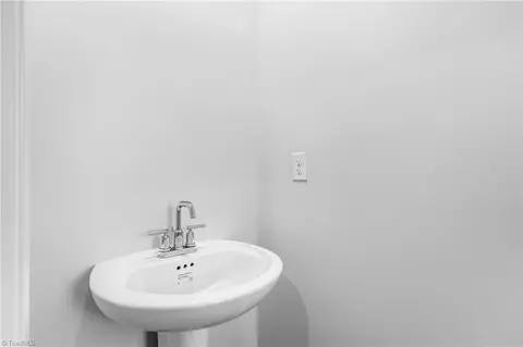 Entry Way - 216 Plumtree Ct, King, NC 27021 photo 3 of 8