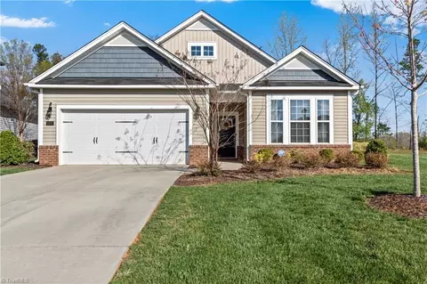 5237 Garnet Hill Dr, Clemmons, NC 27012