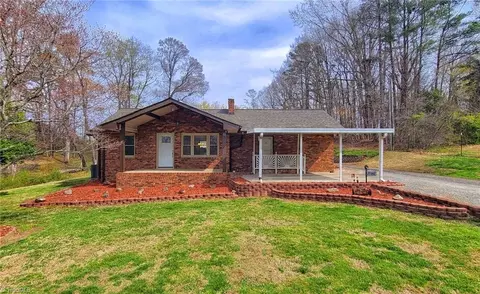 4515 Rocklane Dr, Walkertown, NC 27051