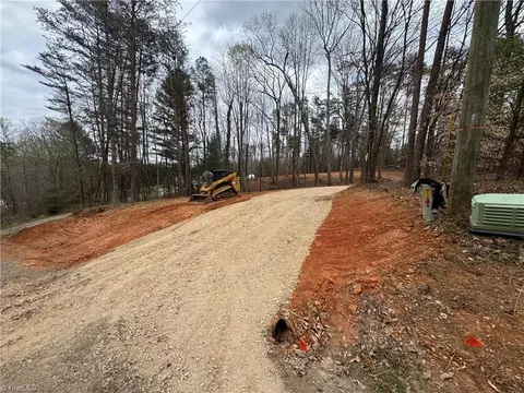 0 Creekside Way Rd, Pinnacle, NC 27043