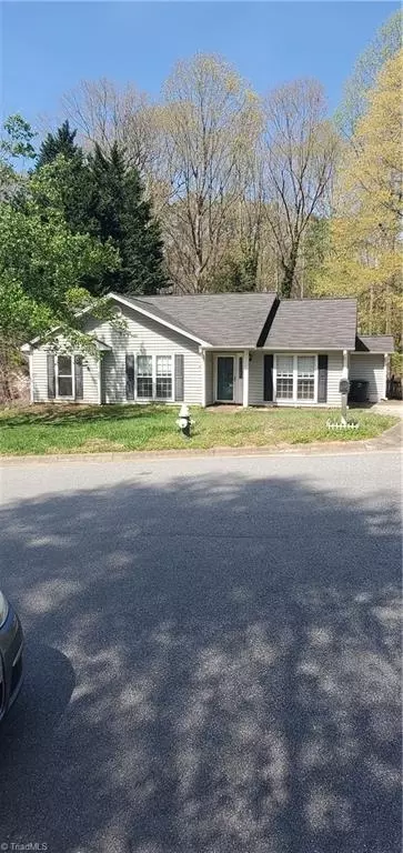 6314 Cardinal Wood Dr, Greensboro, NC 27410