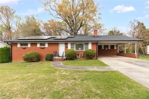 11 Swaim Dr, Thomasville, NC 27360