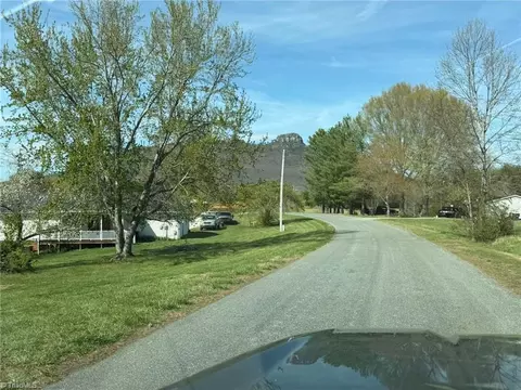 3 04 Ayers Rd, Pinnacle, NC 27043 photo 31