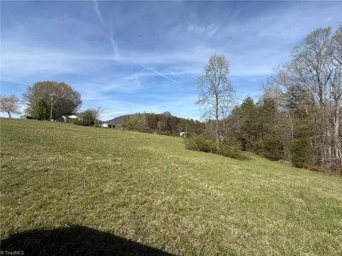 3 04 Ayers Rd, Pinnacle, NC 27043 photo 21