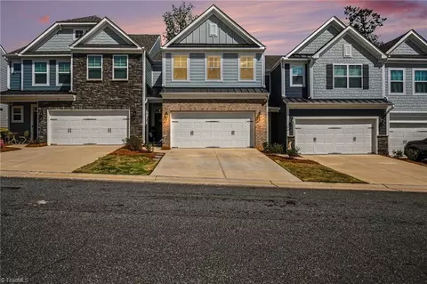 5004 Moonlight Ridge Dr, Greensboro, NC 27455
