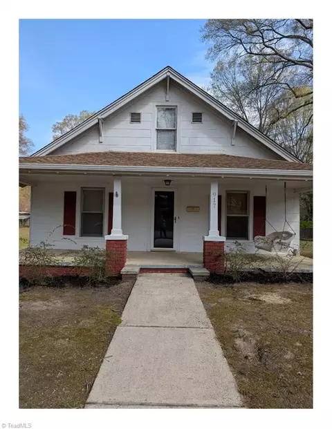 917 First St, Eden, NC 27288