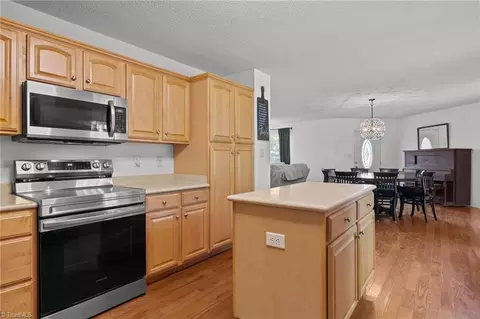 Kitchen - 5172 Jordan Valley Rd, Trinity, NC 27370 photo 5 of 5