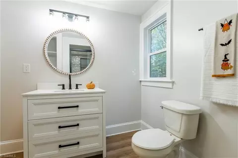 Bath - 178 Salisbury St, Denton, NC 27239 photo 6 of 6