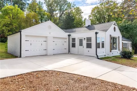 Exterior - 178 Salisbury St, Denton, NC 27239 photo 3 of 7