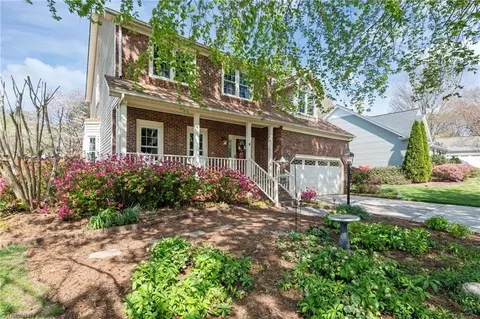 6 Brookglen Ln, Greensboro, NC 27410