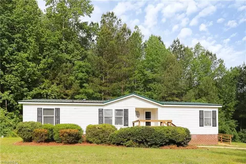 1201 Red Sunset Pl, Siler City, NC 27344