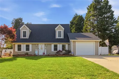 1528 Pecan Ln, Kernersville, NC 27284