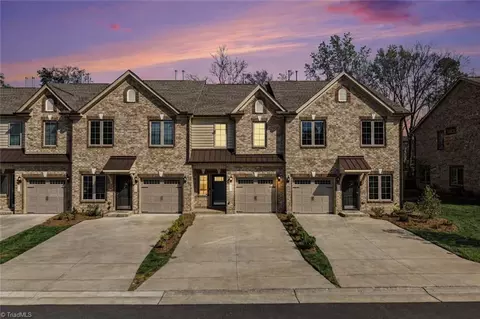 4346 Trotting Brook Ln, High Point, NC 27265
