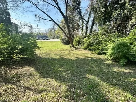 1907 Green Dr, High Point, NC 27260 photo 2