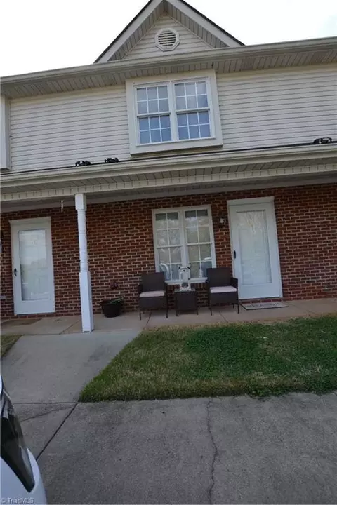 525 Highland Park Dr #H, Eden, NC 27288