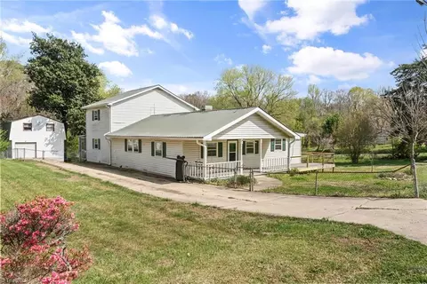 216 Sunrise Ave, Franklinville, NC 27248